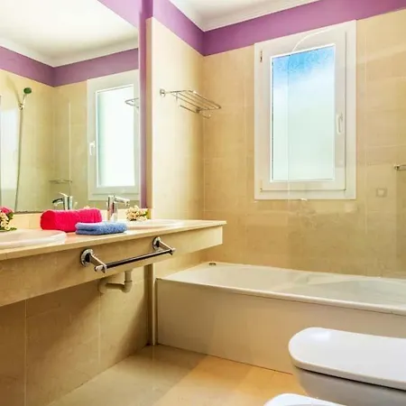 In Playa Blanca Sleeps 8 Includes Swimming Pool Air Con And Wifi 9 * Playa Blanca (Lanzarote)