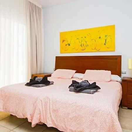In Playa Blanca Sleeps 8 Includes Swimming Pool Air Con And Wifi 9 Vila Playa Blanca (Lanzarote)