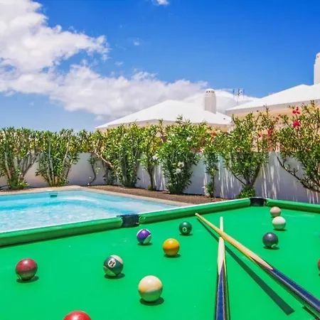 In Playa Blanca Sleeps 8 Includes Swimming Pool Air Con And Wifi 9 *
