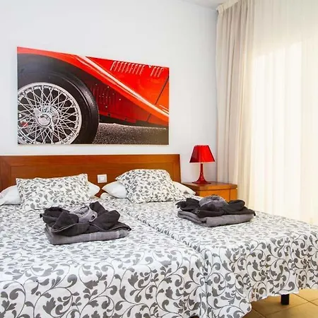 In Playa Blanca Sleeps 8 Includes Swimming Pool Air Con And Wifi 9 Playa Blanca (Lanzarote)